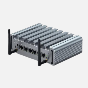 Mini PC cu 6 porturi LAN Intel i225 2.5G, destinat ca router soft PfSense și firewall